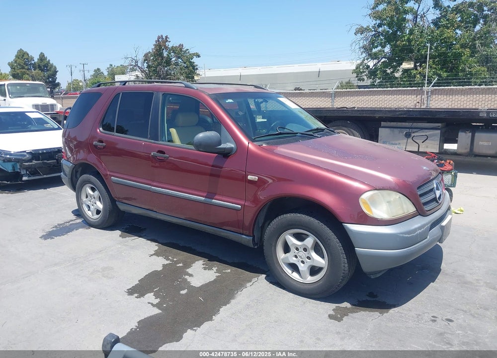1999 MERCEDES-BENZ ML 320 VIN: 4JGAB54E4XA118862