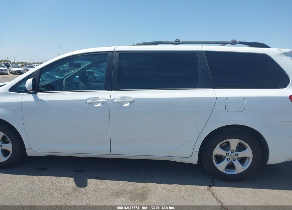 2013 TOYOTA SIENNA LE V6 8 PASSENGER VIN: 5TDKK3DC1DS314901
