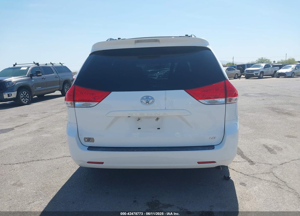 2013 TOYOTA SIENNA LE V6 8 PASSENGER VIN: 5TDKK3DC1DS314901