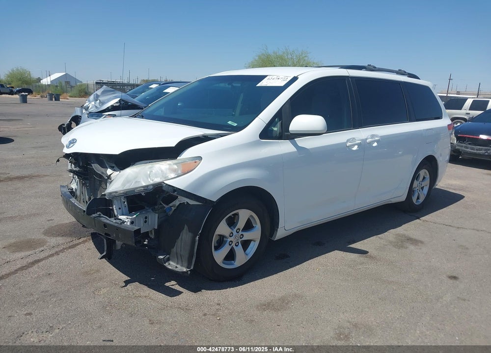 2013 TOYOTA SIENNA LE V6 8 PASSENGER VIN: 5TDKK3DC1DS314901