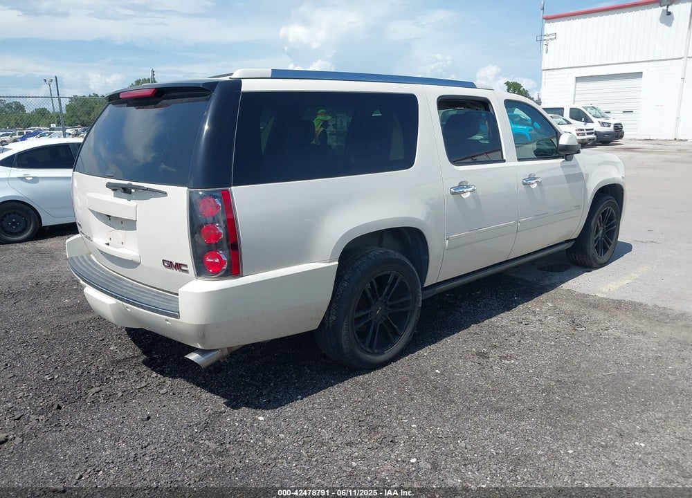 2011 GMC YUKON XL 1500 VIN: 1GKS2MEF1BR255184