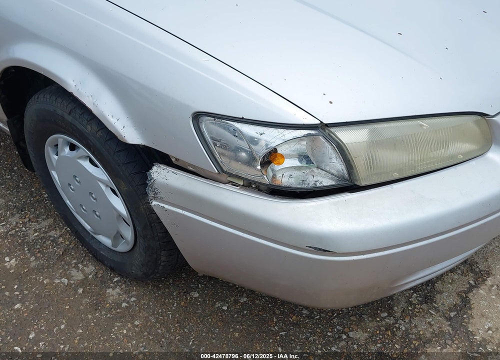1999 TOYOTA CAMRY LE VIN: 4T1BG22K4XU574226