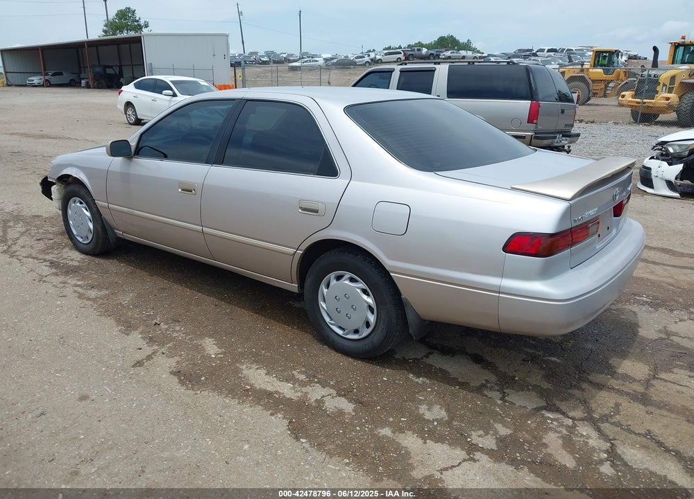 1999 TOYOTA CAMRY LE VIN: 4T1BG22K4XU574226