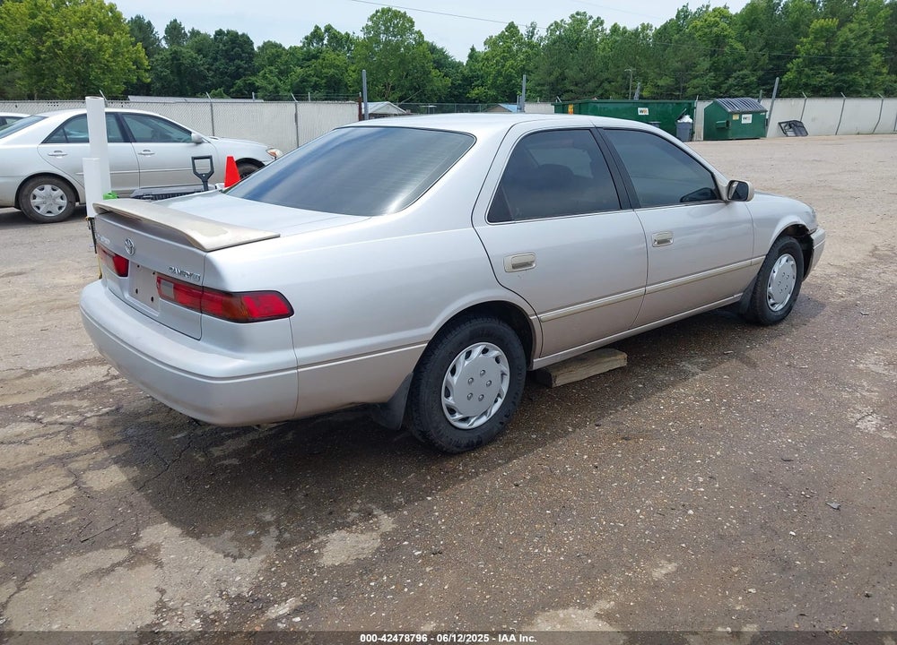 1999 TOYOTA CAMRY LE VIN: 4T1BG22K4XU574226