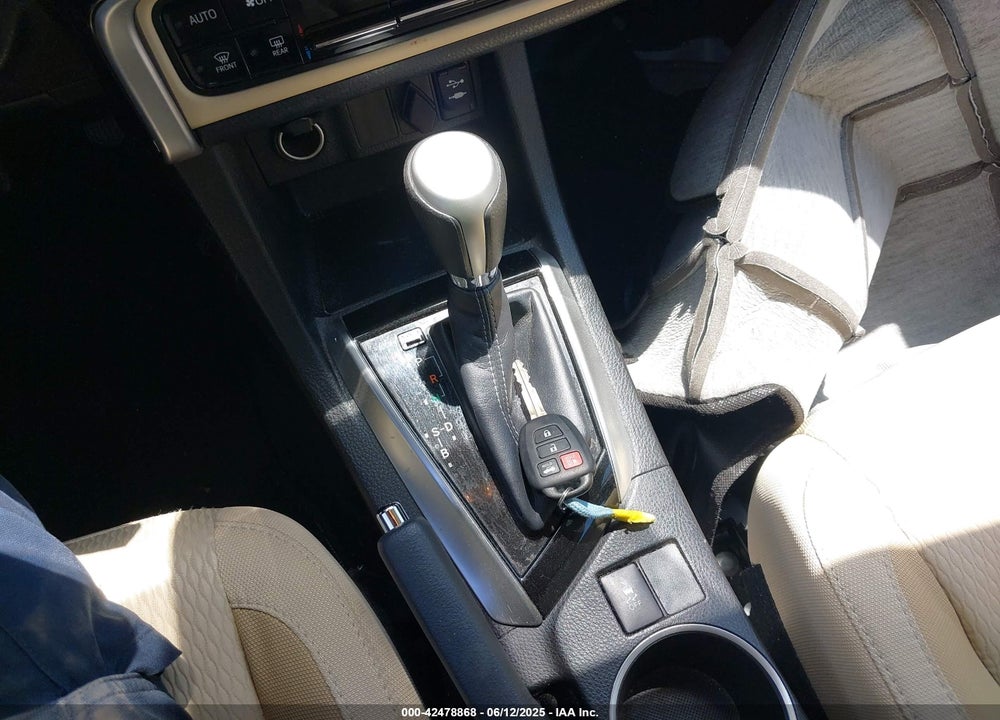 2017 TOYOTA COROLLA LE VIN: 5YFBURHE4HP675062
