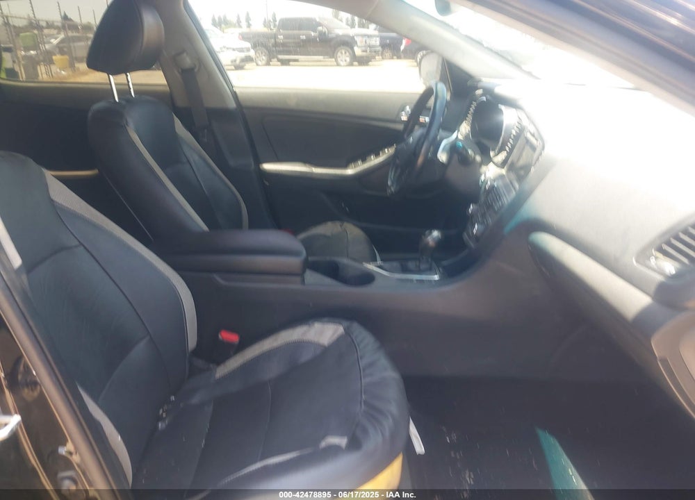 2013 KIA OPTIMA SX VIN: 5XXGR4A61DG208262