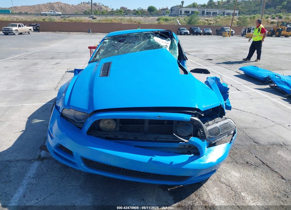 2014 FORD MUSTANG VIN: 1ZVBP8CF8E5240911