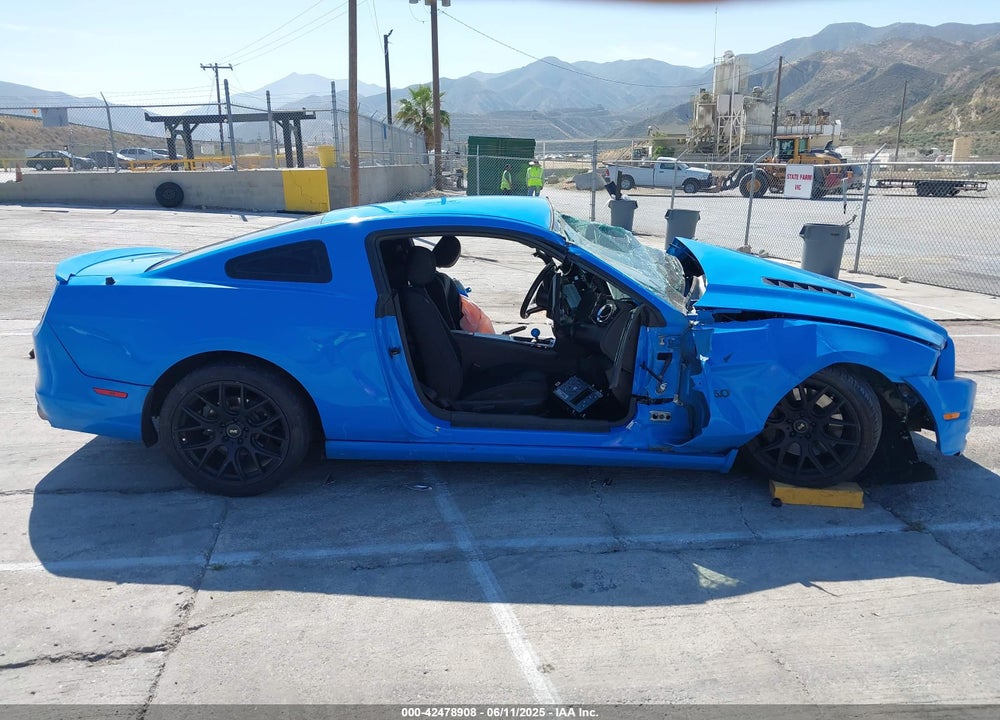 2014 FORD MUSTANG VIN: 1ZVBP8CF8E5240911