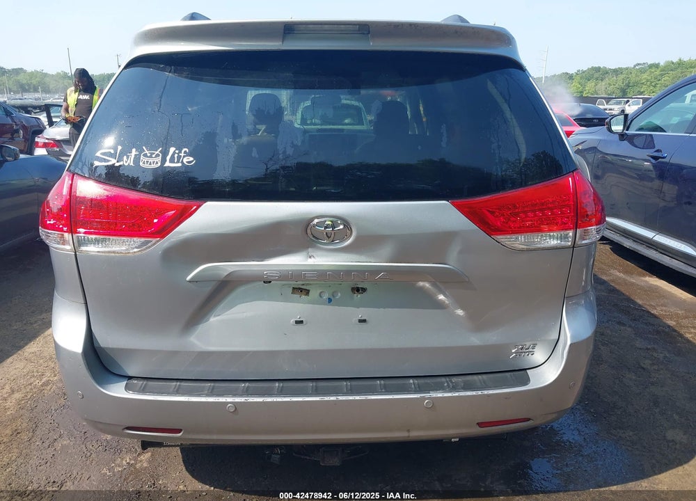 2014 TOYOTA SIENNA XLE 7 PASSENGER VIN: 5TDDK3DC0ES087274
