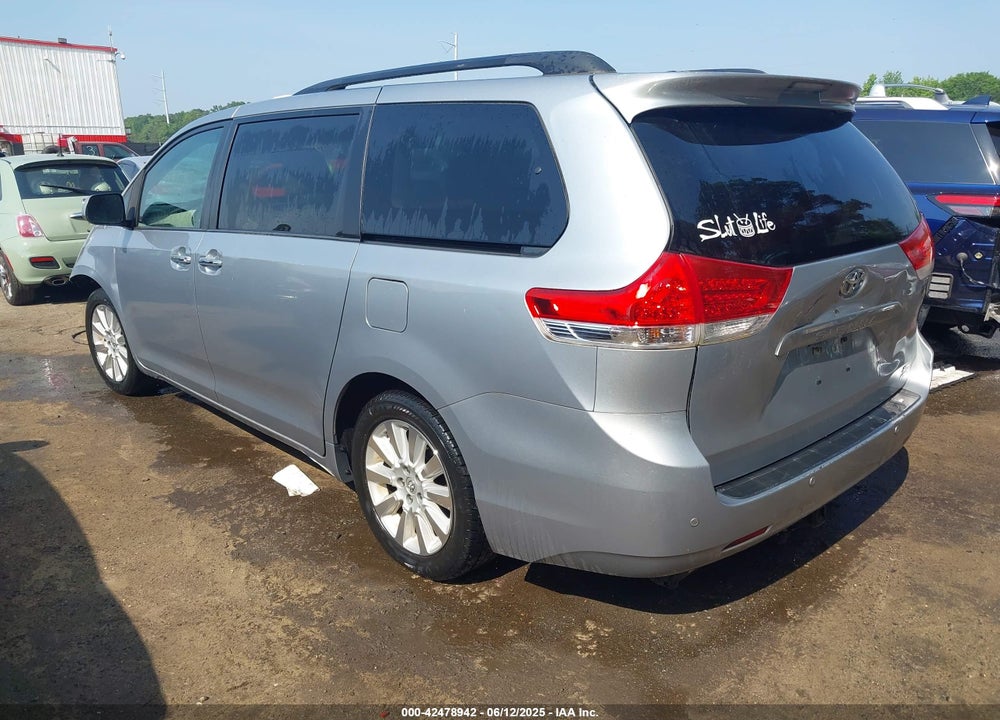 2014 TOYOTA SIENNA XLE 7 PASSENGER VIN: 5TDDK3DC0ES087274
