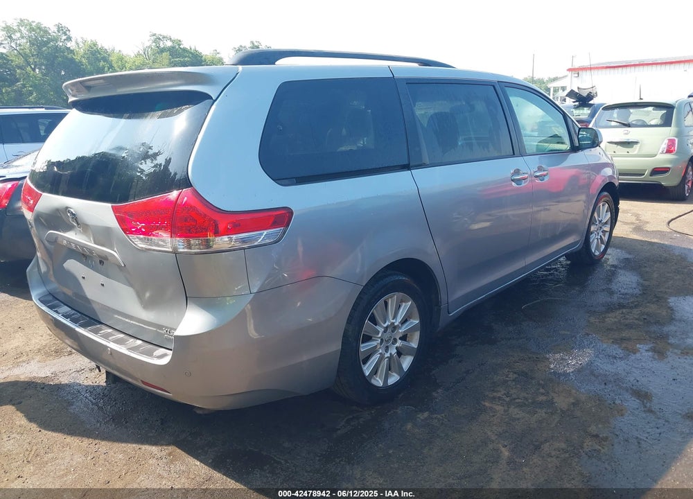 2014 TOYOTA SIENNA XLE 7 PASSENGER VIN: 5TDDK3DC0ES087274