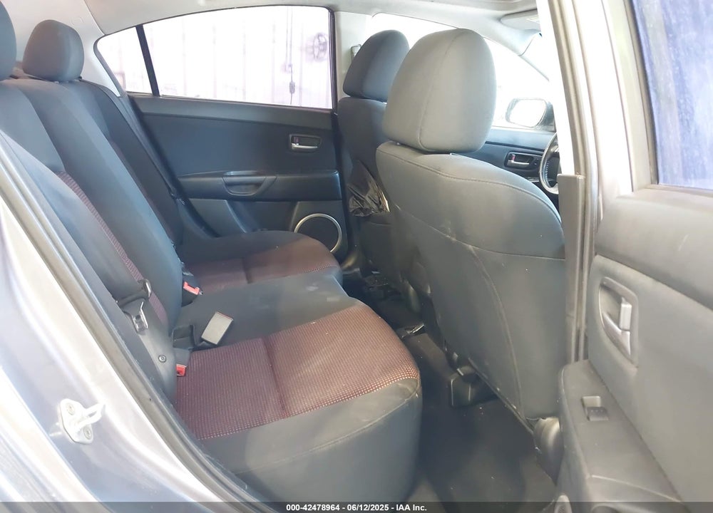 2006 MAZDA 3 S TOURING VIN: JM1BK323761504656