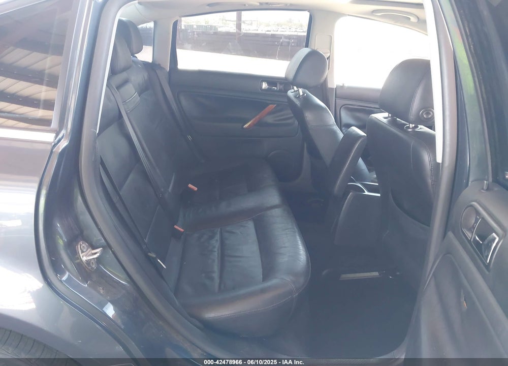 2002 VOLKSWAGEN PASSAT VIN: WVWRH63B22P348991