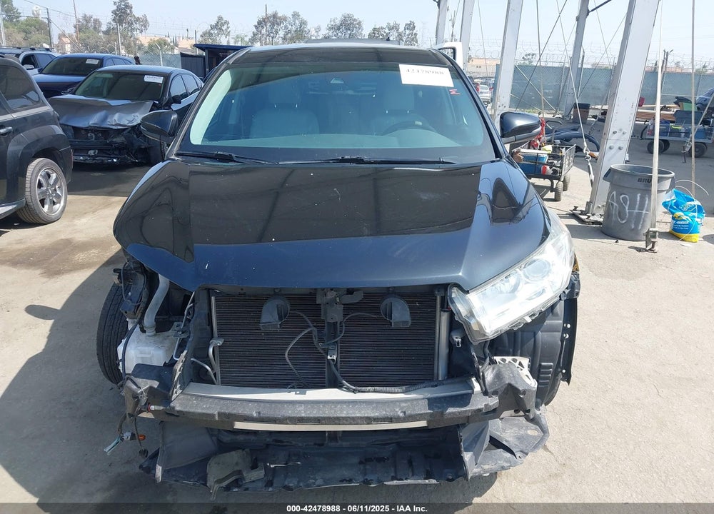 2019 TOYOTA HIGHLANDER LE VIN: 5TDZARFH7KS048715