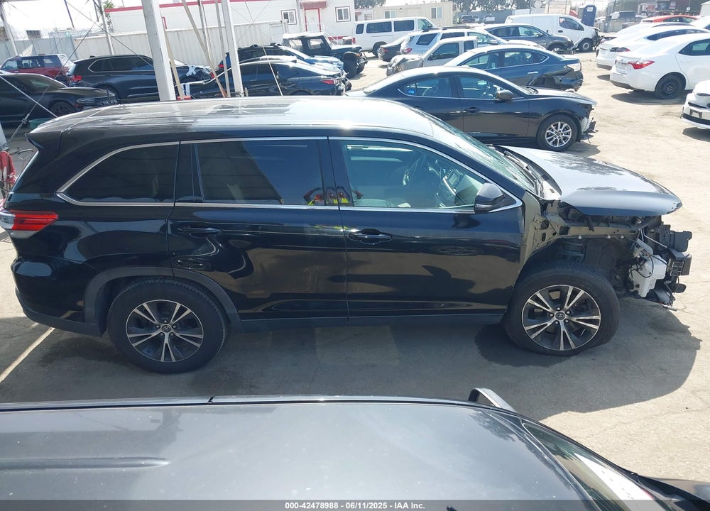 2019 TOYOTA HIGHLANDER LE VIN: 5TDZARFH7KS048715