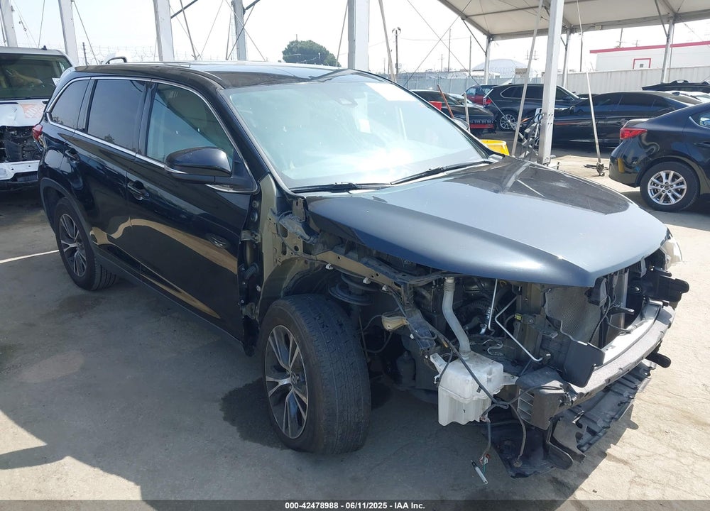 2019 TOYOTA HIGHLANDER LE VIN: 5TDZARFH7KS048715