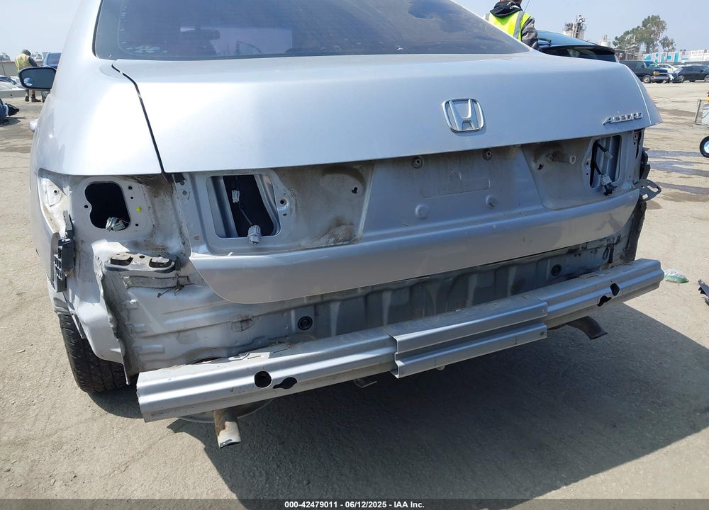 2005 HONDA ACCORD VIN: 1HGCM66835A078082