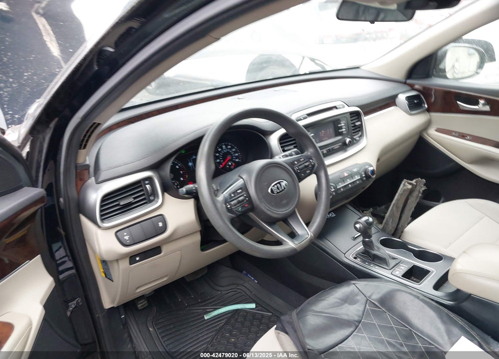 2016 KIA SORENTO 3.3L LX VIN: 5XYPGDA57GG037286