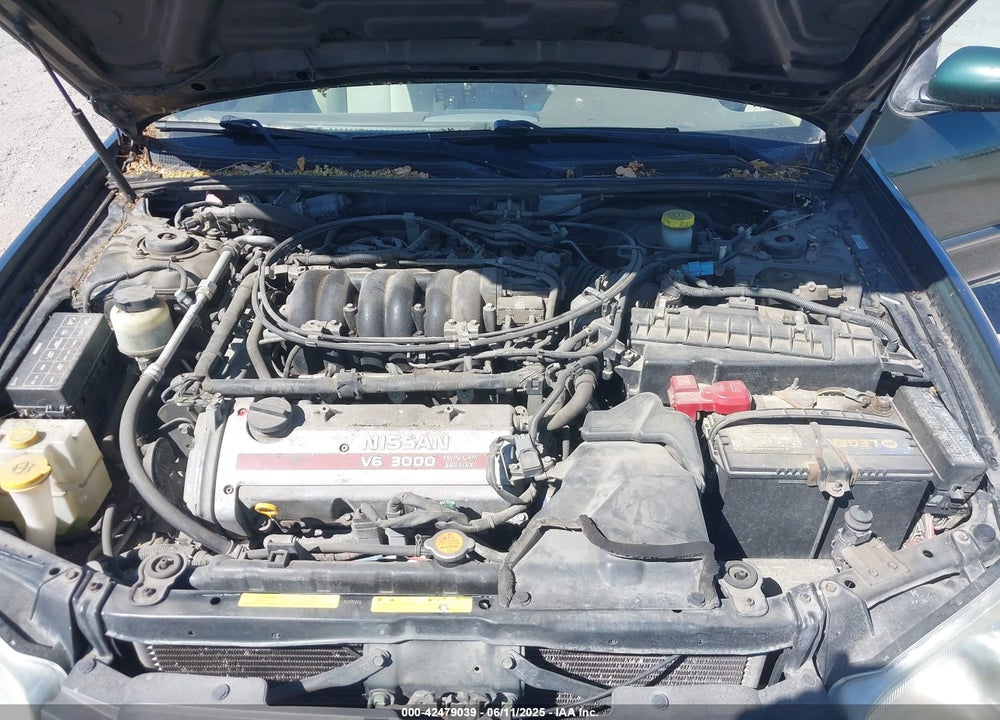 2000 NISSAN MAXIMA VIN: JN1CA31A8YT007617