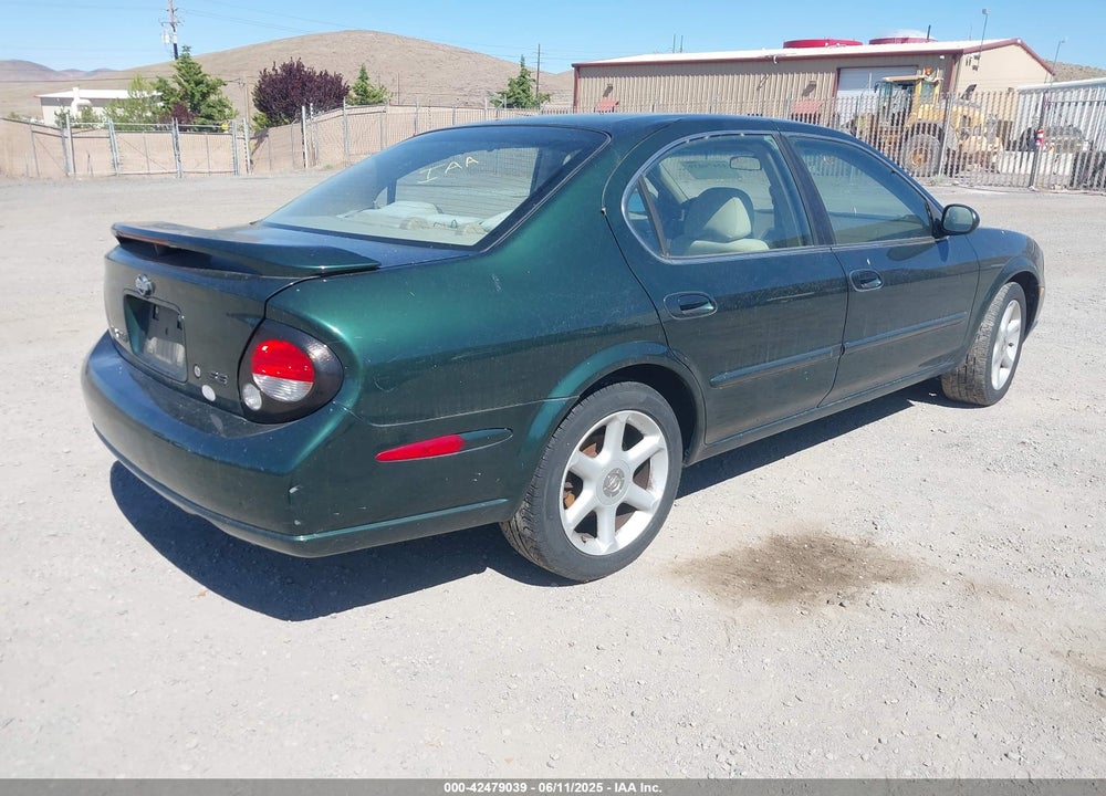 2000 NISSAN MAXIMA VIN: JN1CA31A8YT007617