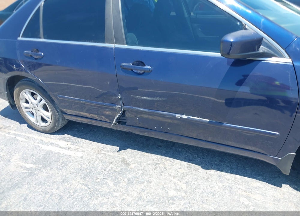 2007 HONDA ACCORD VIN: 1HGCM563X7A158903
