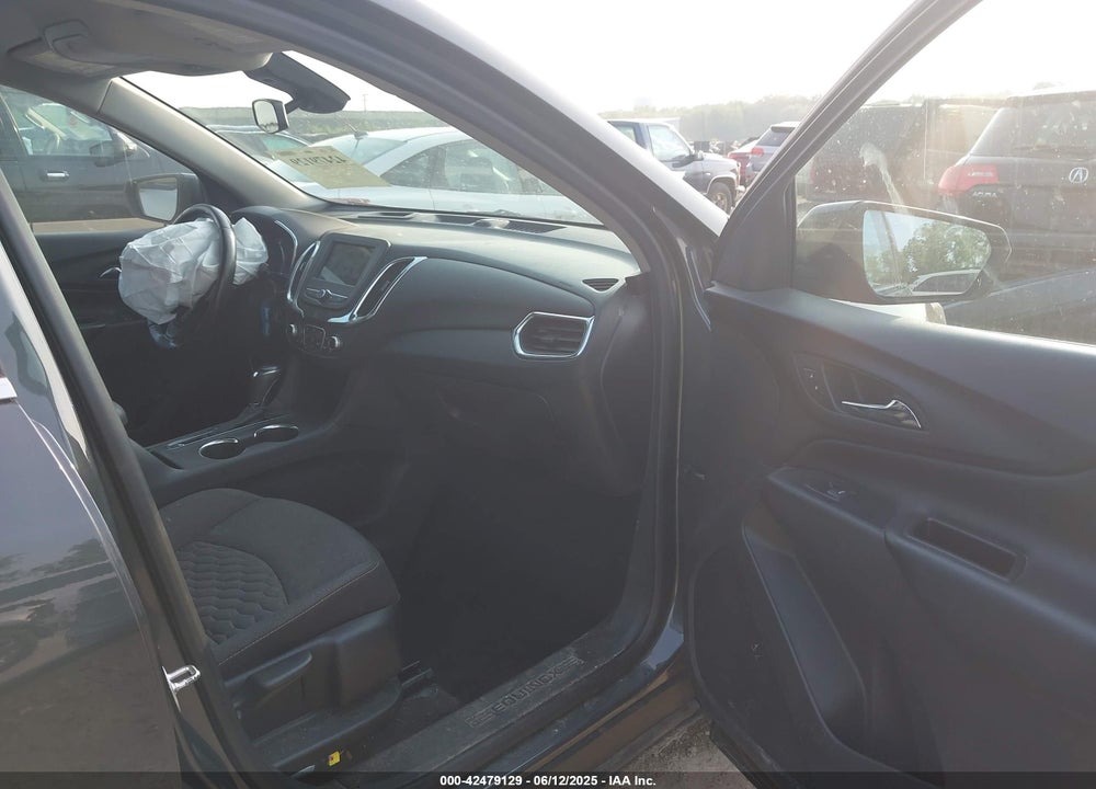 2019 CHEVROLET EQUINOX VIN: 3GNAXJEV1KS649710