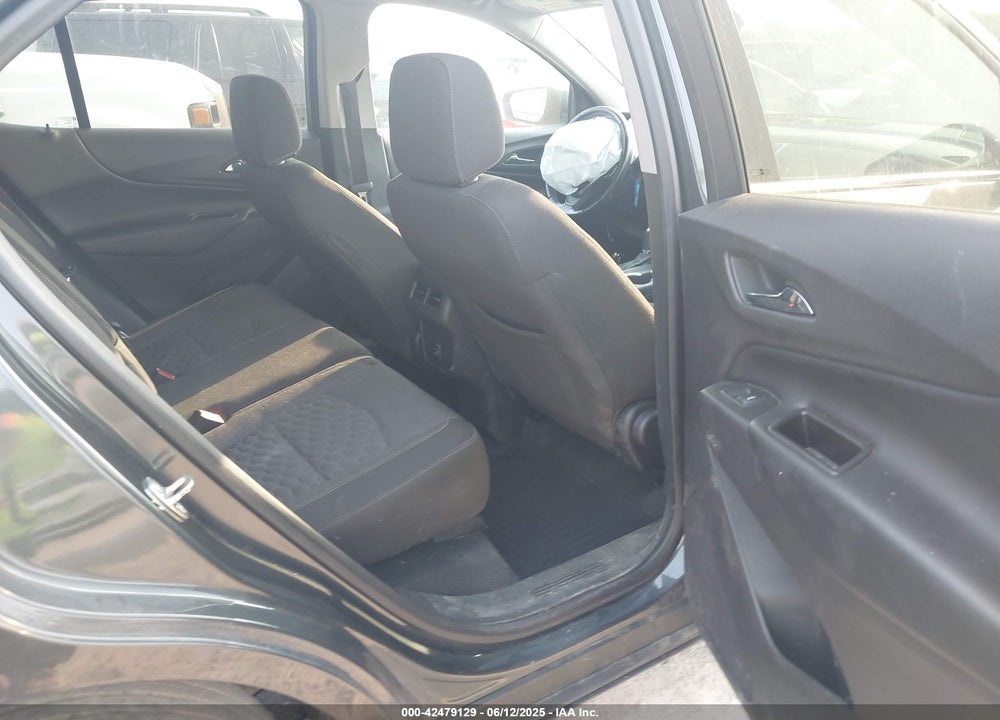 2019 CHEVROLET EQUINOX VIN: 3GNAXJEV1KS649710
