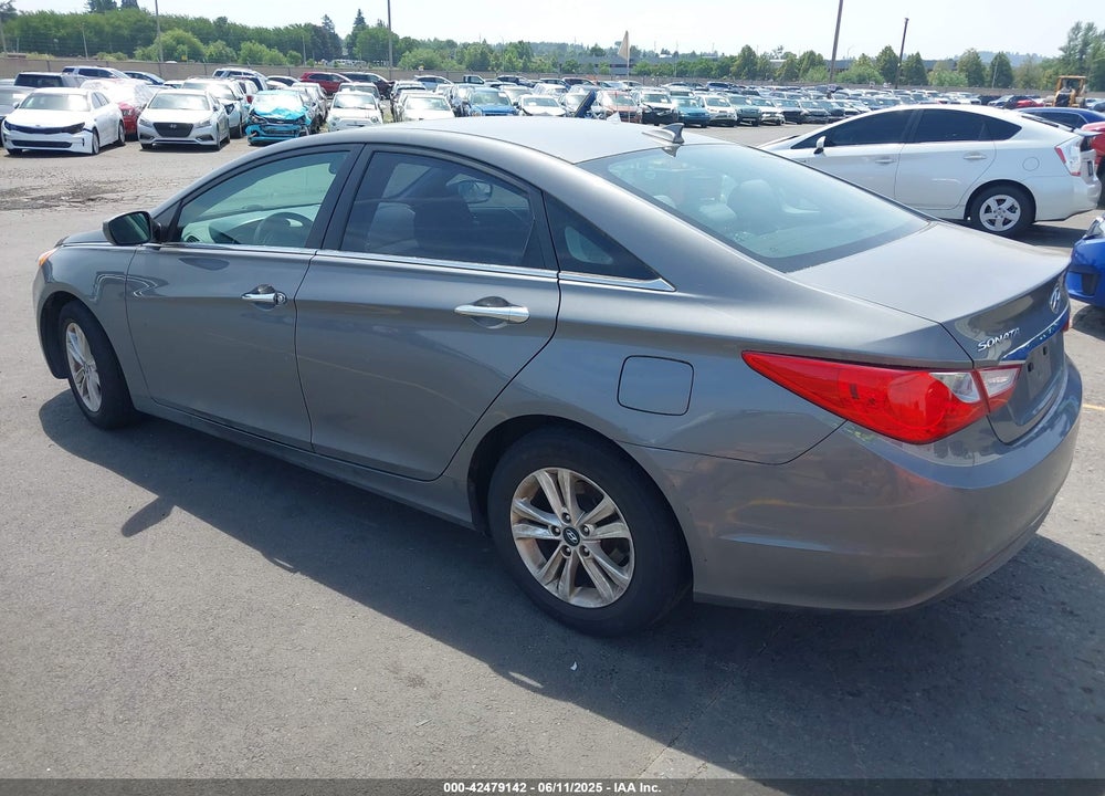2013 HYUNDAI SONATA VIN: 5NPEB4AC9DH632648