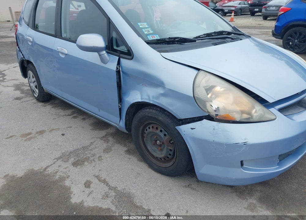 2008 HONDA FIT VIN: JHMGD38498S018054