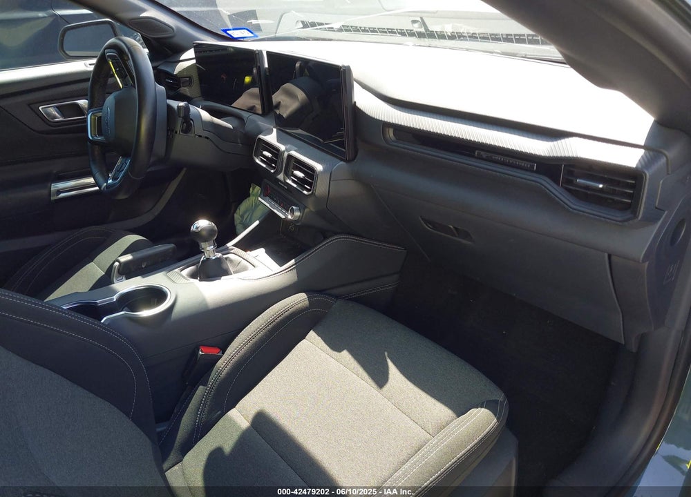2024 FORD MUSTANG VIN: 1FA6P8CF1R5425690