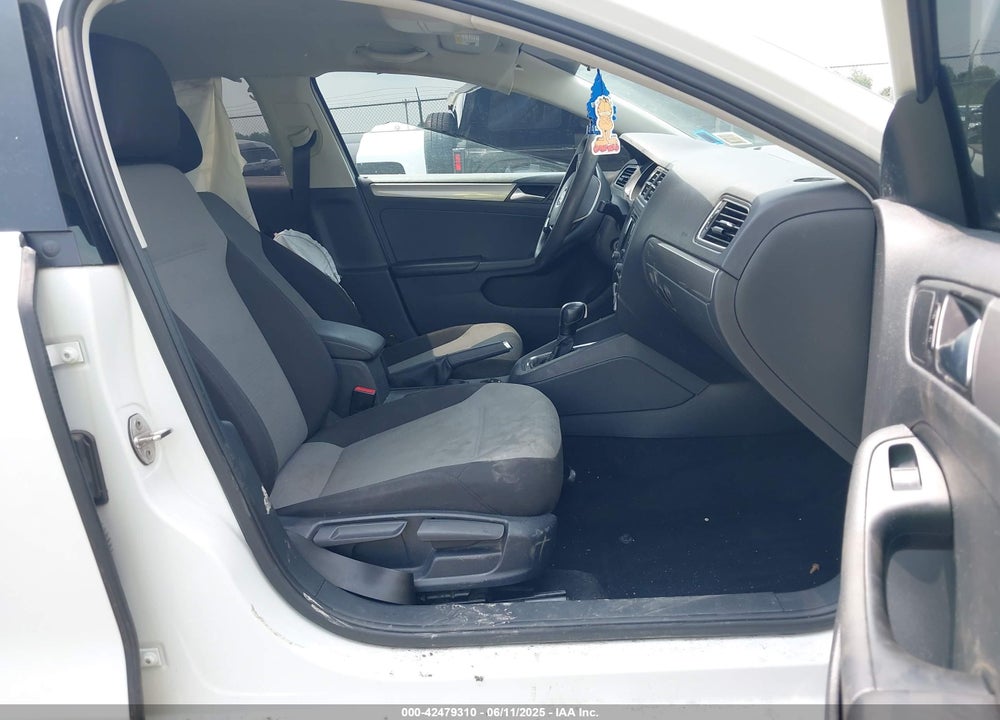 2017 VOLKSWAGEN JETTA VIN: 3VW2B7AJ5HM291068