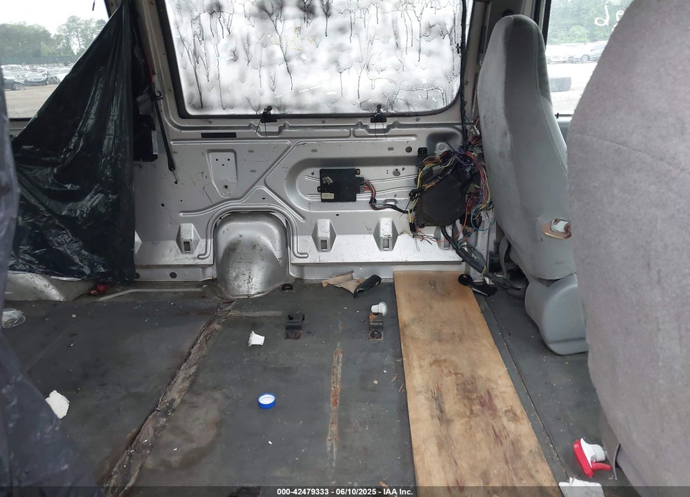 2003 FORD E-350 SUPER DUTY XL/XLT VIN: 1FBSS31L33HB64088