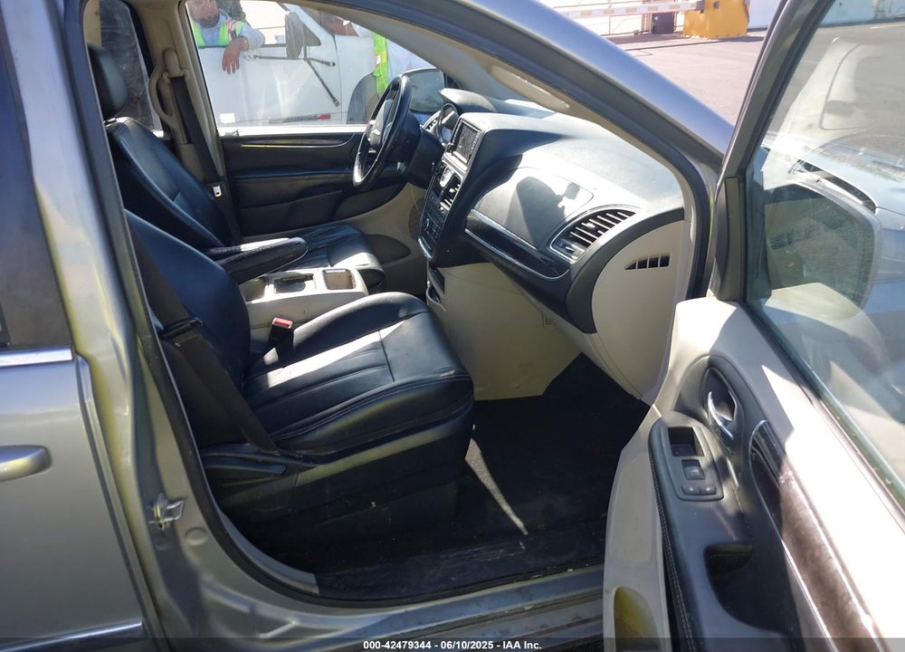 2014 CHRYSLER TOWN & COUNTRY TOURING VIN: 2C4RC1BG2ER435808