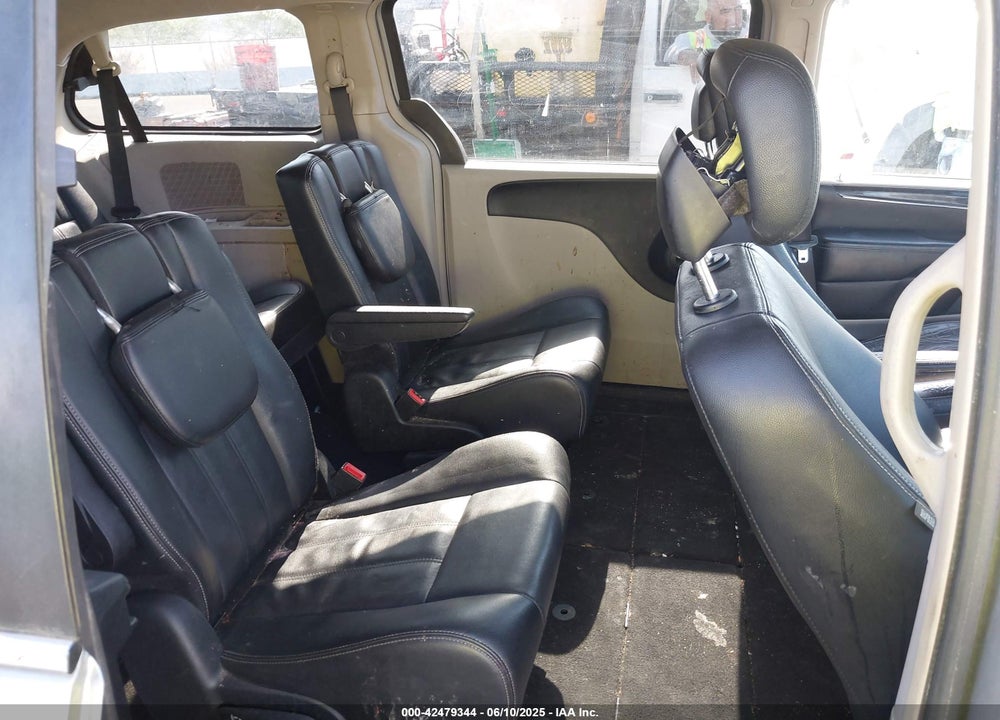 2014 CHRYSLER TOWN & COUNTRY TOURING VIN: 2C4RC1BG2ER435808