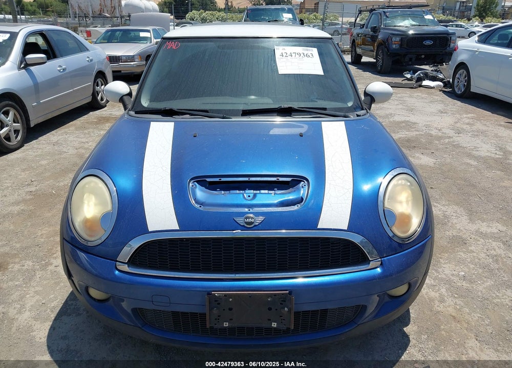 2009 MINI COOPER HARDTOP VIN: WMWMF73539TW83496