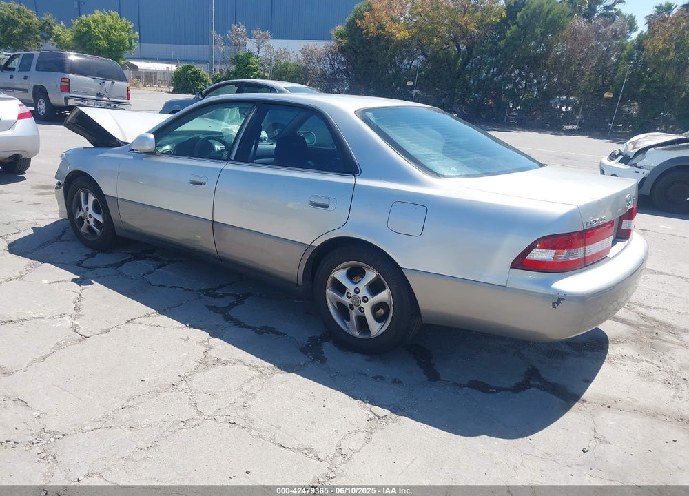 2001 LEXUS ES 300 VIN: JT8BF28G415106362