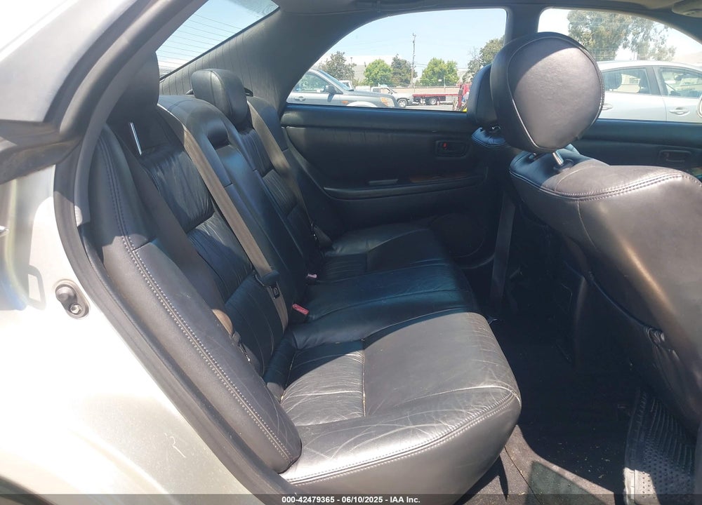 2001 LEXUS ES 300 VIN: JT8BF28G415106362