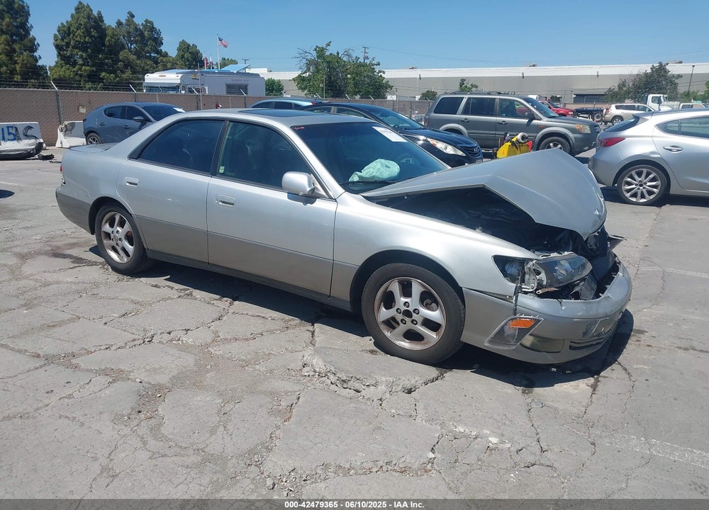 2001 LEXUS ES 300 VIN: JT8BF28G415106362