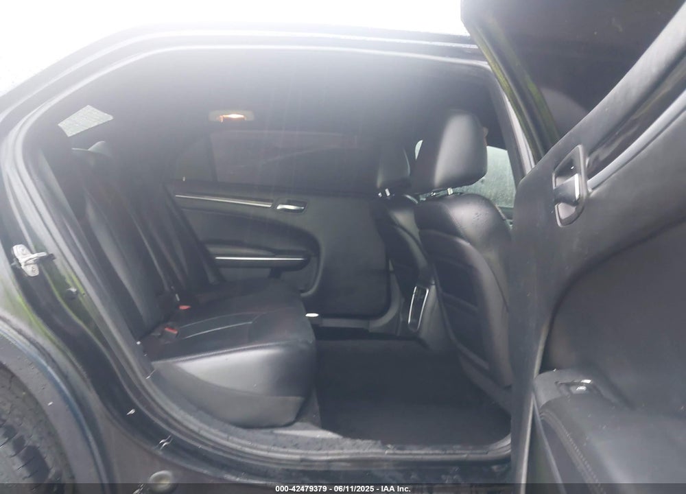 2015 CHRYSLER 300 VIN: 2C3CCAAG8FH743021