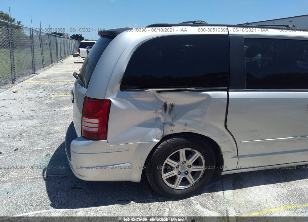 2008 CHRYSLER TOWN & COUNTRY TOURING VIN: 2A8HR54P58R815513