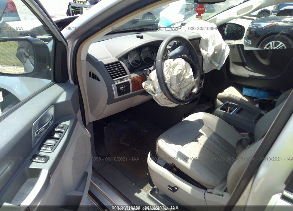 2008 CHRYSLER TOWN & COUNTRY TOURING VIN: 2A8HR54P58R815513