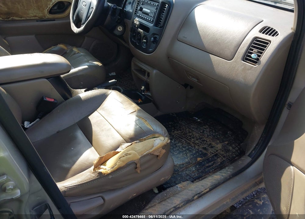 2001 FORD ESCAPE XLT VIN: 1FMCU04101KB58456