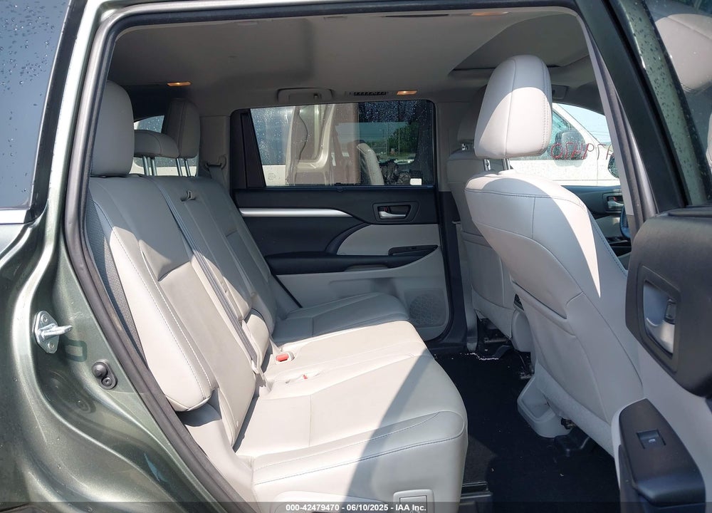 2015 TOYOTA HIGHLANDER XLE V6 VIN: 5TDKKRFH6FS044546