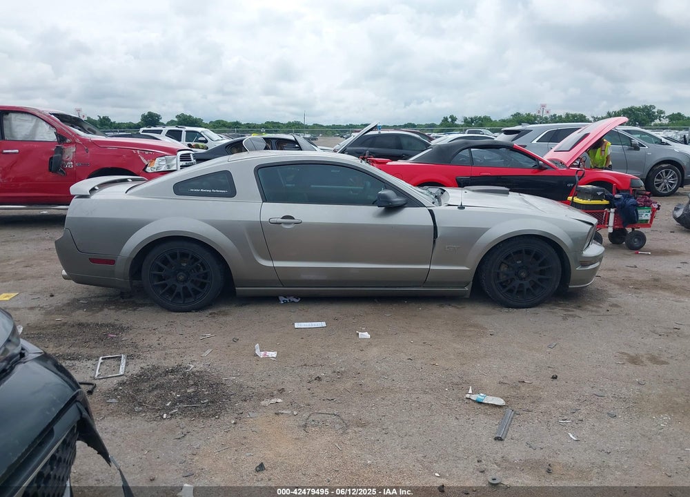 2008 FORD MUSTANG VIN: 1ZVHT82H585143761