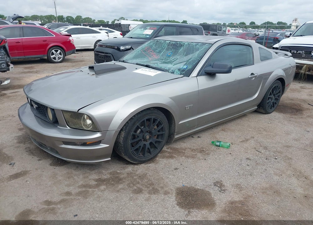2008 FORD MUSTANG VIN: 1ZVHT82H585143761