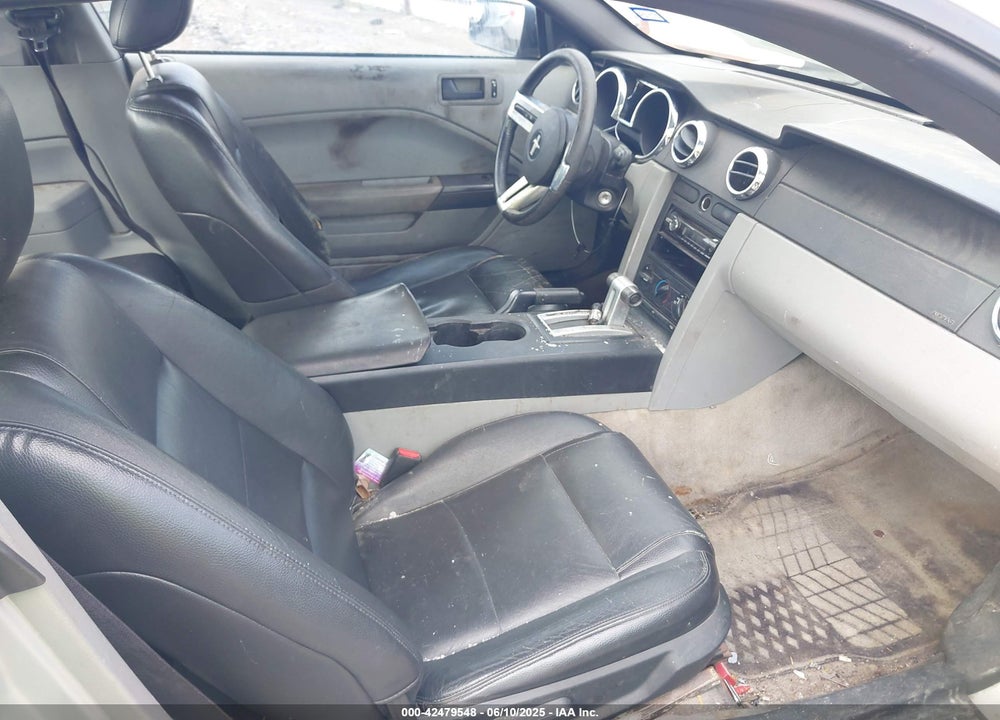 2005 FORD MUSTANG V6 DELUXE/V6 PREMIUM VIN: 1ZVFT80N855139652
