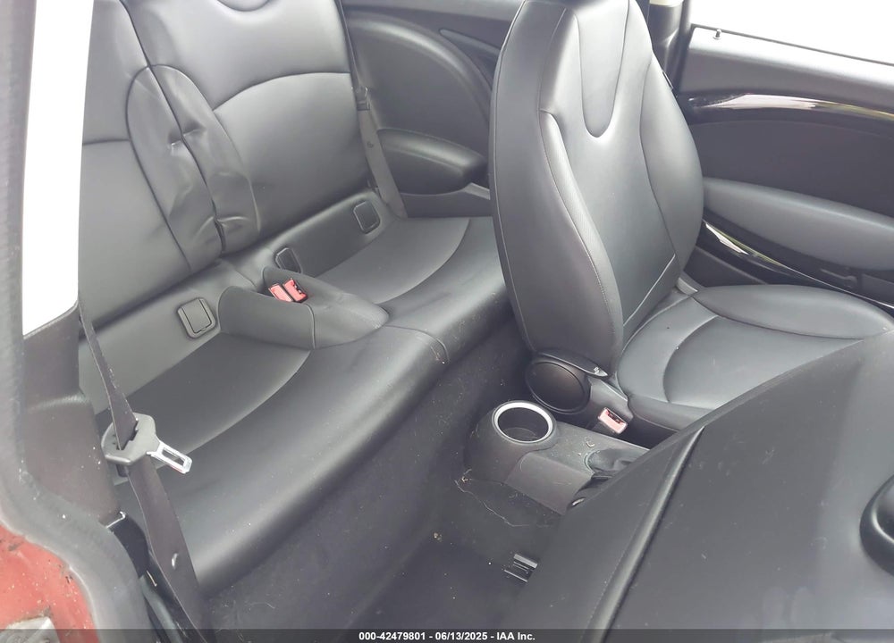 2012 MINI COOPER VIN: WMWSU3C57CT264726