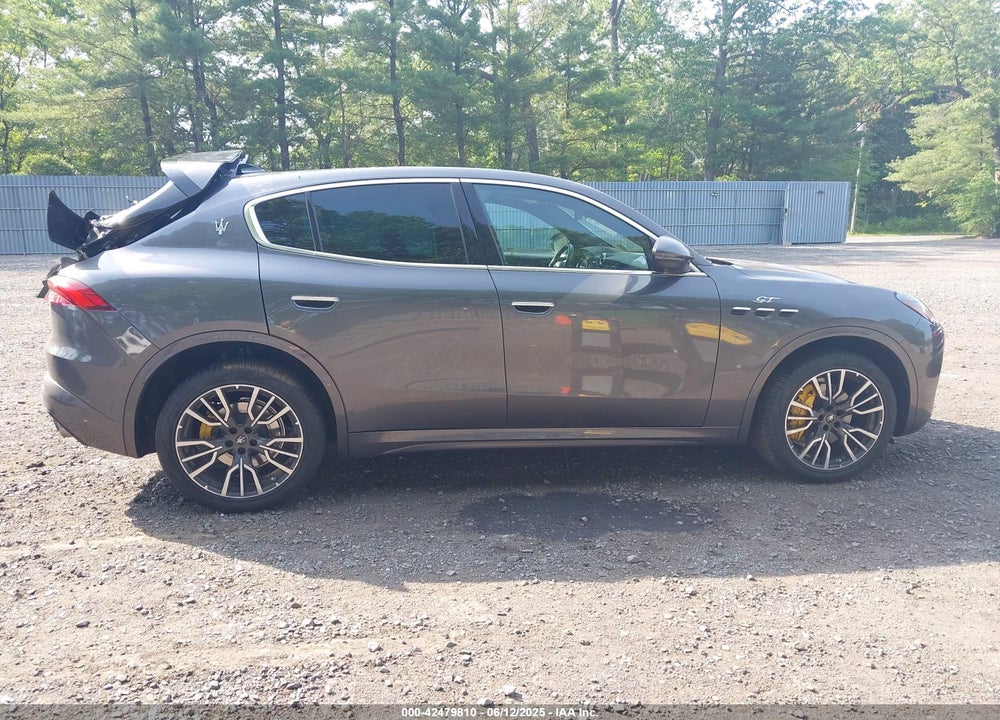 2023 MASERATI GRECALE VIN: ZN682AVA4P7415942