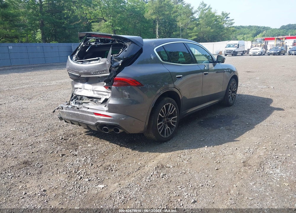 2023 MASERATI GRECALE VIN: ZN682AVA4P7415942
