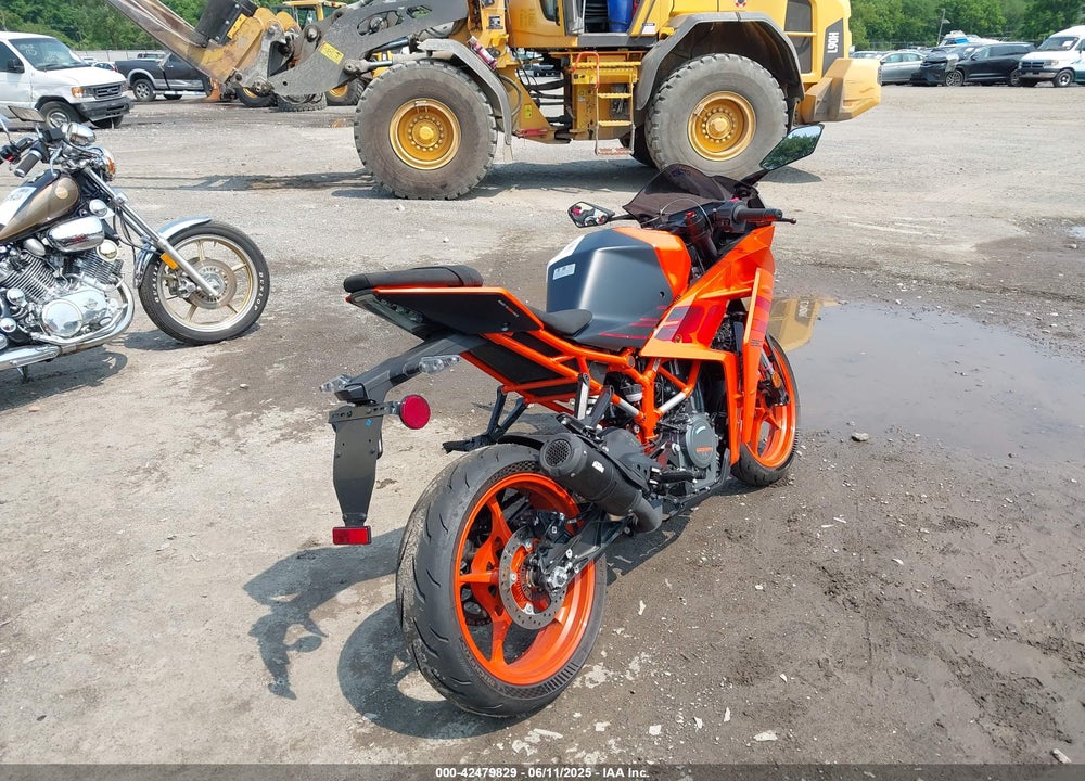 2024 KTM 390 RC VIN: MD2JYJ401RN209481